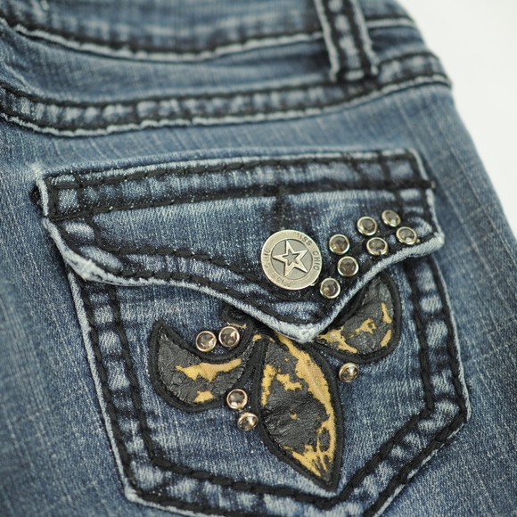 MISS CHIC Studded Fleur de lis rhinestone Jeans 3 - Picture 2 of 8